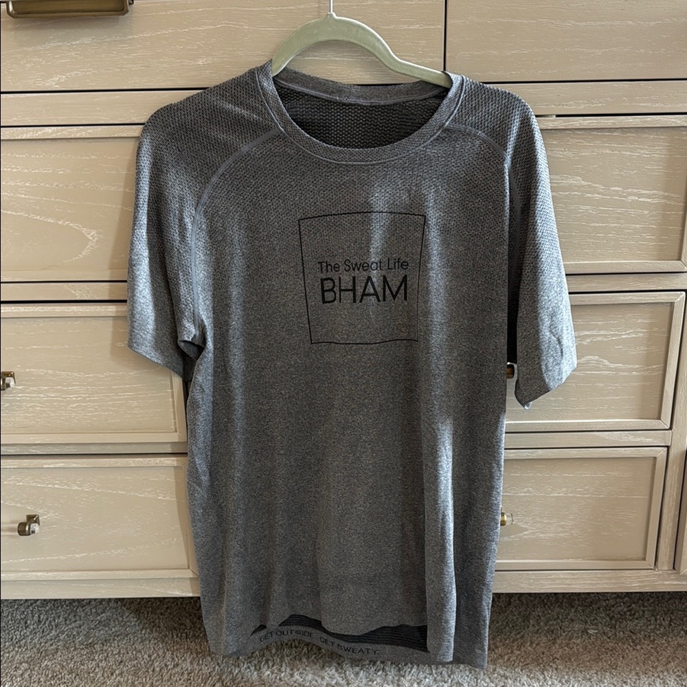Lululemon Gray shirt